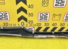 Накладка на порог TOYOTA ESQUIRE 2015 7585028050 ZRR85G 3ZRFAE, передняя правая