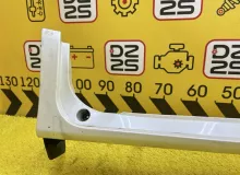 Накладка на порог TOYOTA ESQUIRE 2015 7585028050 ZRR85G 3ZRFAE, передняя правая