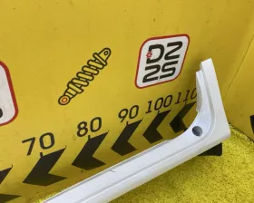 Накладка на порог Toyota