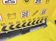 Накладка на порог TOYOTA VOXY 2014 7586028040 ZWR80G 2ZRFXE, передняя левая
