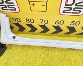 Накладка на порог Toyota