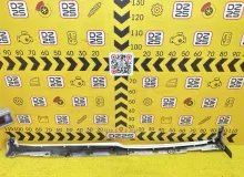 Накладка на порог TOYOTA VOXY 2014 7585028050 ZWR80G 2ZRFXE, передняя правая