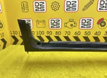 Накладка на порог TOYOTA ESQUIRE 2015 7585028050 ZRR85G 3ZRFAE, передняя правая