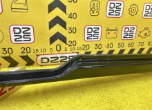 Накладка на порог TOYOTA ESQUIRE 2015 7585028050 ZRR85G 3ZRFAE, передняя правая
