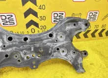 Балка под двс TOYOTA VOXY 2014 5120128231 ZWR80G 2ZRFXE, передняя