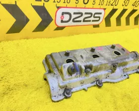 Клапанная крышка Toyota