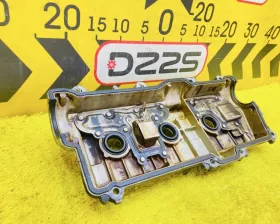 Клапанная крышка Toyota