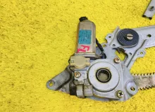 Стеклоподъемник NISSAN SAFARI 1996 8070132J00 VRY60 TD42, передний левый