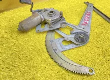 Стеклоподъемник NISSAN SAFARI 1996 8270032J00 VRY60 TD42, задний правый