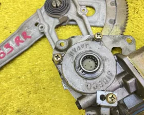 Стеклоподъемник NISSAN