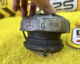 Подушка двигателя Mercedes-Benz