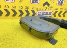 Корпус воздушного фильтра NISSAN SAFARI 1996 1650006J00 VRY60 TD42, передний