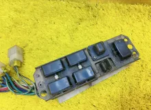 Блок управления стеклоподъемниками NISSAN SAFARI 1996 2540101J01 VRY60 TD42, передний правый