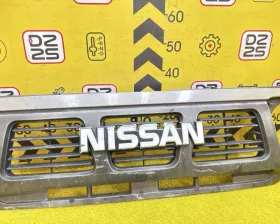 Решетка радиатора Nissan
