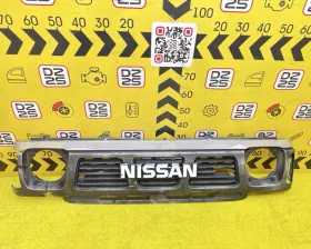 Решетка радиатора Nissan