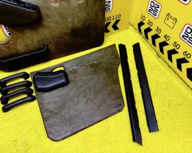 Обшивка дверей Nissan