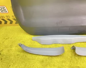 Обшивка двери багажника Toyota