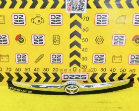 Накладка на дверь багажника Toyota