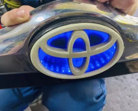 Накладка на дверь багажника Toyota