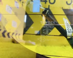Стекло двери багажника Toyota