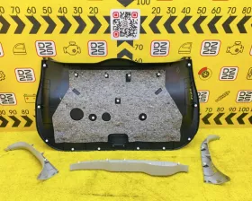 Обшивка двери багажника Toyota