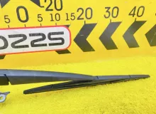 Дворник 5-й двери TOYOTA ESQUIRE 2015 8524128140 ZRR85G 3ZRFAE, задний
