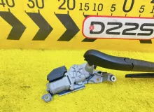 Дворник 5-й двери TOYOTA ESQUIRE 2015 8524128140 ZRR85G 3ZRFAE, задний