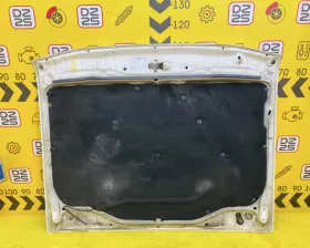 Капот Toyota