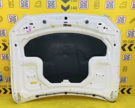 Капот Mercedes-Benz