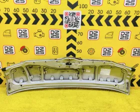 Капот Toyota