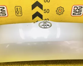 Капот Toyota