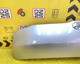 Капот Toyota