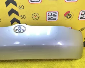 Капот Toyota