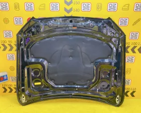 Капот Mercedes-Benz