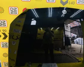 Капот Mercedes-Benz