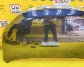 Капот Toyota