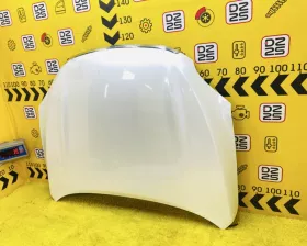 Капот Toyota