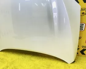 Капот Toyota
