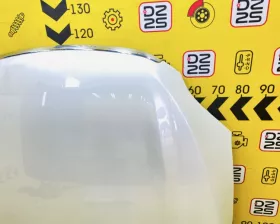 Капот Toyota