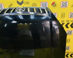 Капот Toyota