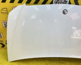Капот Mercedes-Benz