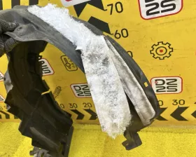 Подкрылок Toyota