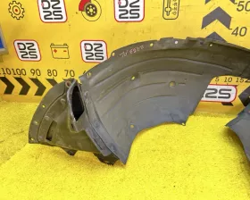 Подкрылок Mazda