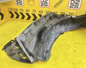 Подкрылок Toyota
