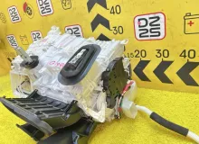 Печка салона TOYOTA ESQUIRE 2015 8713028590 ZRR85G 3ZRFAE, передняя