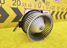 Мотор печки TOYOTA HIACE 1997 8710326010 KZH106W 1KZTE, передний
