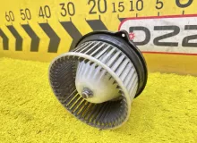 Мотор печки TOYOTA HIACE 1997 8710326010 KZH106W 1KZTE, передний