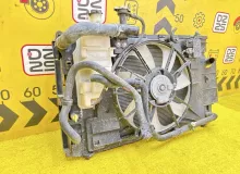 Радиатор основной TOYOTA COROLLA FIELDER 2015 1640021330 NKE165G 1NZFXE, передний