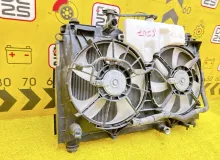Радиатор основной TOYOTA VOXY 2014 1640037280 ZWR80G 2ZRFXE, передний