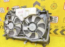 Радиатор основной TOYOTA VOXY 2014 1640037280 ZWR80G 2ZRFXE, передний